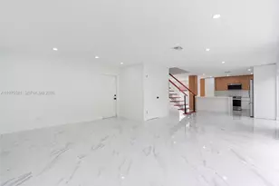 7945 NW 187th Ln, Hialeah, FL 33015 - Photo 14