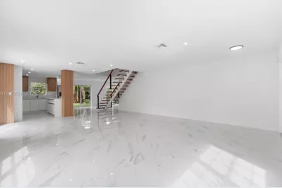 7945 NW 187th Ln, Hialeah, FL 33015 - Photo 10