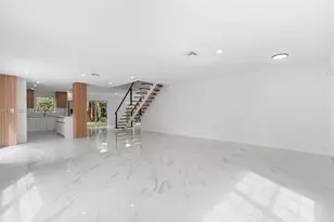 7945 NW 187th Ln, Hialeah, FL 33015 - Photo 10