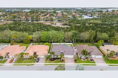 18801 SW 7th St, Pembroke Pines, FL 33029 - Photo 40