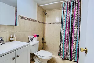 4721 NW 7th St, Miami, FL 33126 - Photo 4