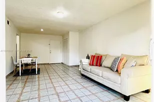 4721 NW 7th St, Miami, FL 33126 - Photo 6