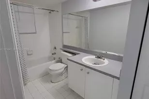 711 SW 111th Way, Pembroke Pines, FL 33025 - Photo 18