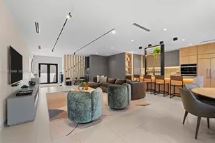 1077 Golden Cane Dr, Weston, FL 33327 - Photo 2