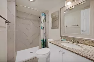 3101 N Country Club Dr, Aventura, FL 33180 - Photo 18