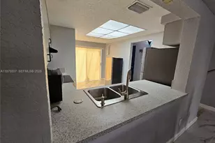 8837 NW 48th St, Sunrise, FL 33351 - Photo 12