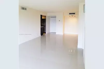 20500 W Country Club Dr #314, Aventura, FL 33180 - Photo 4