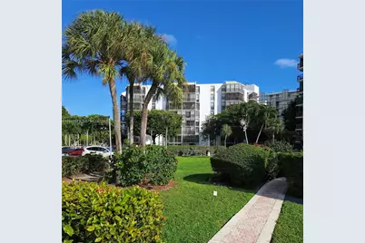 20500 W Country Club Dr #314, Aventura, FL 33180 - Photo 24