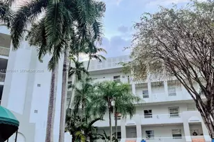10750 NW 66th St, Doral, FL 33178 - Photo 2