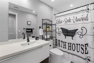 10750 NW 66th St, Doral, FL 33178 - Photo 28