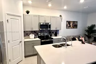 1317 Anchor Bnd Wy, Kissimmee, FL 34746 - Photo 10