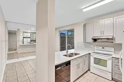 2297 NW 160th Ter #2297, Pembroke Pines, FL 33028 - Photo 14