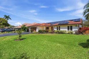 10003 NW 53rd Ct, Coral Springs, FL 33076 - Photo 4