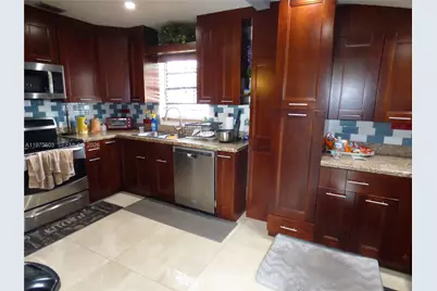 18813 NW 32nd Ave, Miami Gardens, FL 33056 - Photo 10