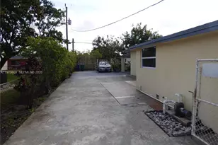 18813 NW 32nd Ave, Miami Gardens, FL 33056 - Photo 10