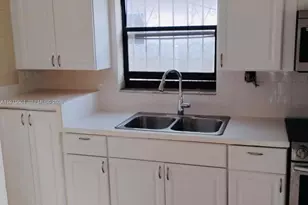 1590 NE 161st St, North Miami Beach, FL 33162 - Photo 4