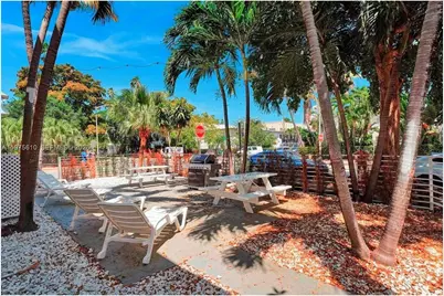1000 7th St, Miami Beach, FL 33139 - Photo 24