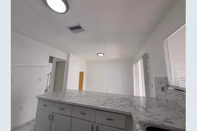 8360 NW 8th St #3-2, Miami, FL 33126 - Photo 6