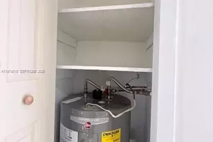 8360 NW 8th St, Miami, FL 33126 - Photo 24