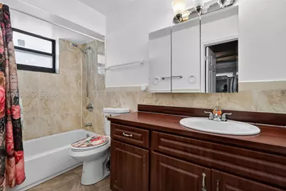 834 NW 115th St, Miami, FL 33168 - Photo 16