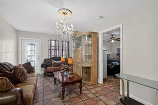 834 NW 115th St, Miami, FL 33168 - Photo 10