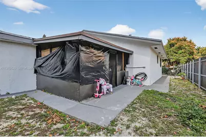834 NW 115th St, Miami, FL 33168 - Photo 46
