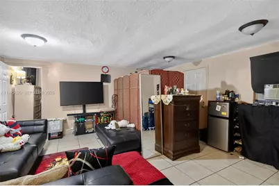 834 NW 115th St, Miami, FL 33168 - Photo 34