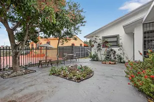 834 NW 115th St, Miami, FL 33168 - Photo 6