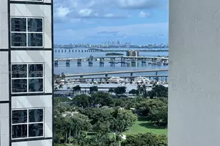 300 S Biscayne Blvd, Miami, FL 33131 - Photo 12