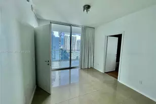 300 S Biscayne Blvd, Miami, FL 33131 - Photo 6