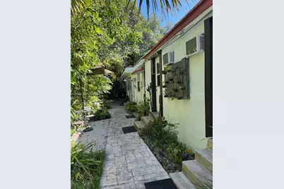 410 NW 31st St, Miami, FL 33127 - Photo 6