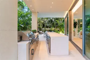 1616 Onaway Dr, Miami, FL 33133 - Photo 68