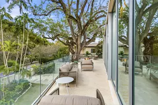 1616 Onaway Dr, Miami, FL 33133 - Photo 68