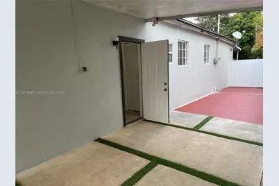 4365 W 1st Ave, Hialeah, FL 33012 - Photo 14