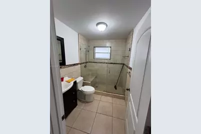 4365 W 1st Ave, Hialeah, FL 33012 - Photo 6