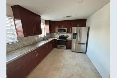 4365 W 1st Ave, Hialeah, FL 33012 - Photo 4
