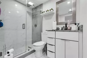 18111 NW 68th Ave, Hialeah, FL 33015 - Photo 14