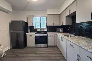 320 SW 29th Rd, Miami, FL 33129 - Photo 6