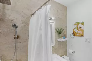 920 NE 159th St, North Miami Beach, FL 33162 - Photo 54