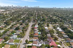 920 NE 159th St, North Miami Beach, FL 33162 - Photo 6