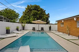 920 NE 159th St, North Miami Beach, FL 33162 - Photo 48