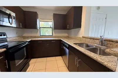 3965 NW 87th Ave #3965, Sunrise, FL 33351 - Photo 10