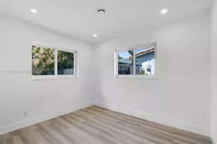 4401 NE 13th Ave, Oakland Park, FL 33334 - Photo 20