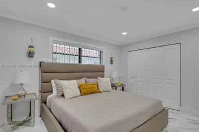 895 W 39th Pl #1, Hialeah, FL 33012 - Photo 22