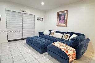 10445 NW 11th St, Pembroke Pines, FL 33026 - Photo 16