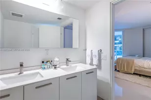 1300 Brickell Bay Dr, Miami, FL 33131 - Photo 28