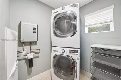 2190 SW 20th St, Miami, FL 33145 - Photo 24