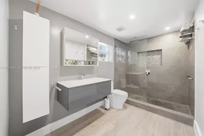 2190 SW 20th St, Miami, FL 33145 - Photo 16