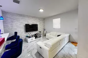 748 NE 34th Ave, Homestead, FL 33033 - Photo 1