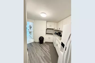 905 Brickell Bay Dr #1824, Miami, FL 33131 - Photo 8